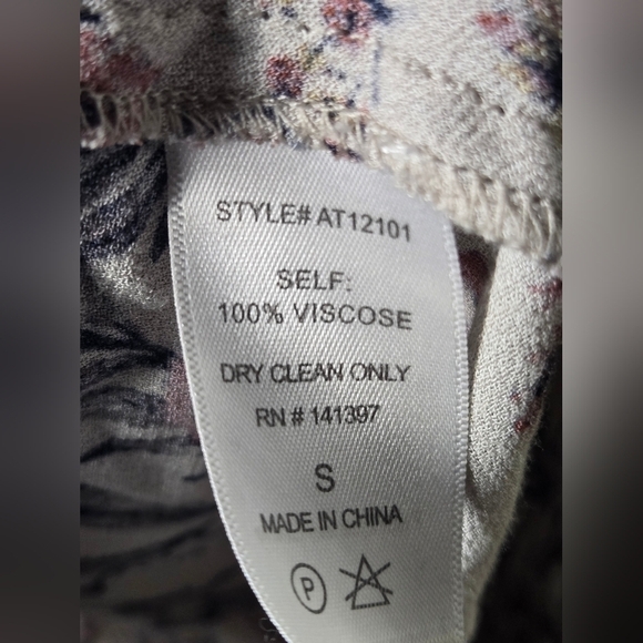 Astr The Label 100% Viscose Floral Hi-Lo Blouse, Size Small - Picture 3 of 3